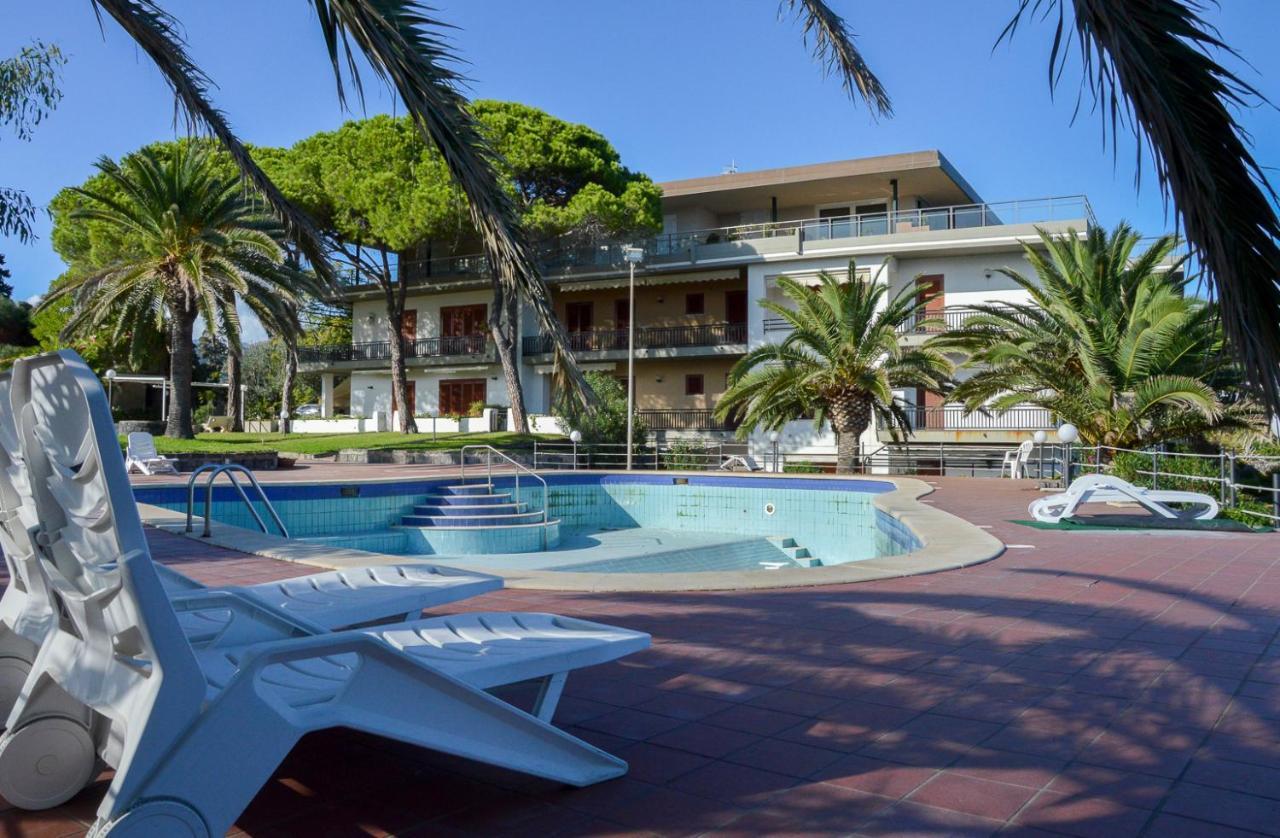 Paradise Apartment Giardini Naxos